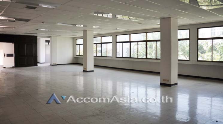 4  Apartment For Rent in Sukhumvit ,Bangkok BTS Nana at Perfect for Pet lovers Apartment, near NIST Intl AA10560